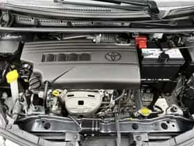 Toyota Yaris (2016) thumbnail 30
