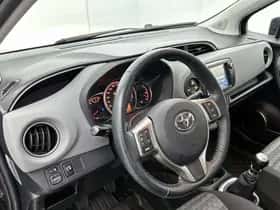 Toyota Yaris (2016) thumbnail 36