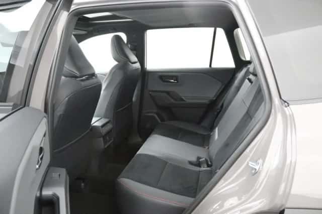 Toyota RAV4 (2026) thumbnail 4