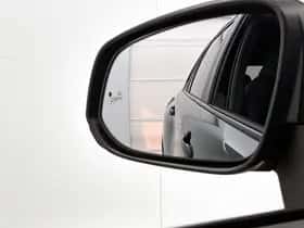 Toyota Corolla_Cross (2023) thumbnail 36