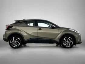 Toyota C-HR (2022) thumbnail 11