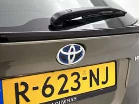 Toyota C-HR (2022) thumbnail 18