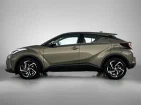 Toyota C-HR (2022) thumbnail 3