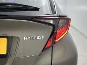 Toyota C-HR (2022) thumbnail 30