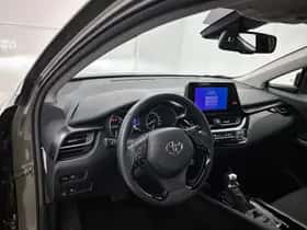Toyota C-HR (2022) thumbnail 31