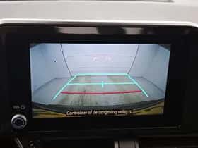 Toyota C-HR (2022) thumbnail 8