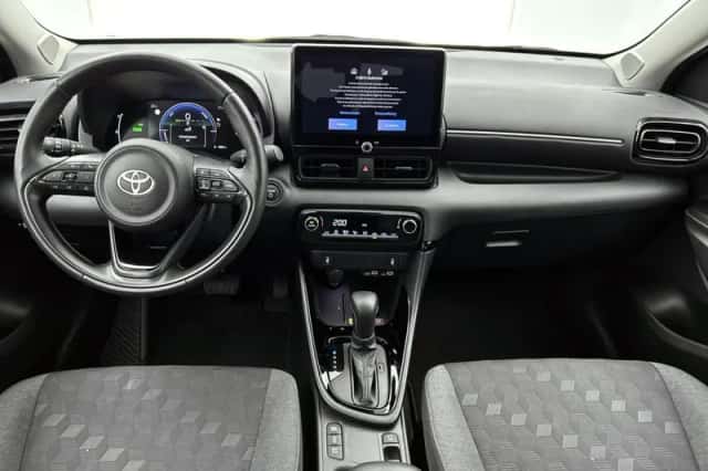 Toyota Yaris (2025) thumbnail 4