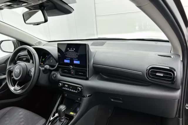 Toyota Yaris (2025) thumbnail 6