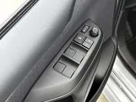 Toyota Yaris (2024) thumbnail 22