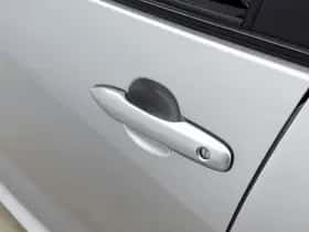 Toyota Yaris (2024) thumbnail 33