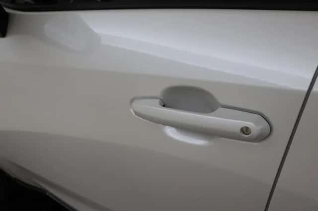 Toyota RAV4 (2026) thumbnail 4