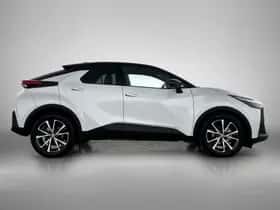 Toyota C-HR (2024) thumbnail 11