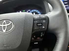 Toyota C-HR (2024) thumbnail 14