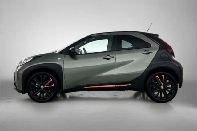 Toyota Aygo (2022) thumbnail 3