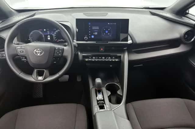 Toyota C-HR (2025) thumbnail 4