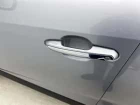 Toyota RAV4 (2019) thumbnail 37