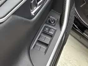 Toyota RAV4 (2021) thumbnail 23