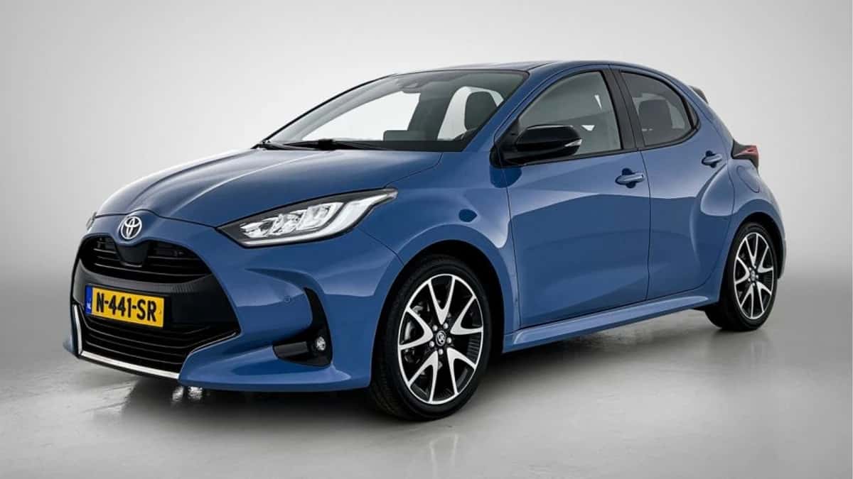 Toyota Yaris (2021) — foto 1