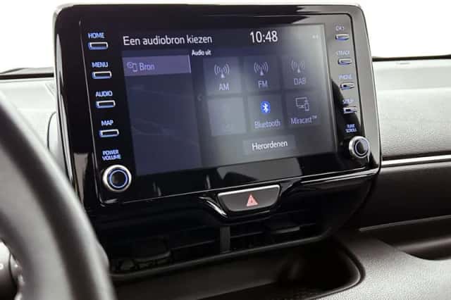 Toyota Yaris (2021) thumbnail 6
