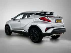 Toyota C-HR (2017) thumbnail 13