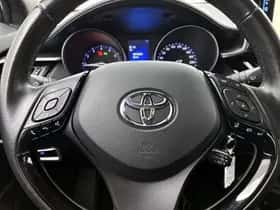 Toyota C-HR (2017) thumbnail 17
