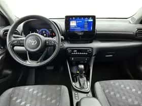 Toyota Yaris (2025) thumbnail 4