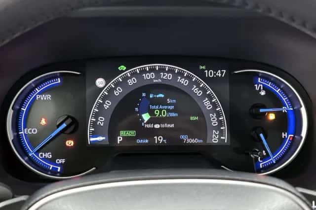 Toyota RAV4 (2021) thumbnail 6