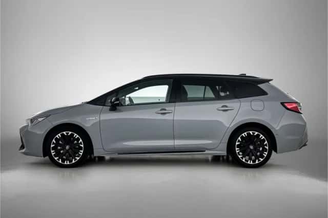 Toyota Corolla_Touring_Sports (2021) thumbnail 3