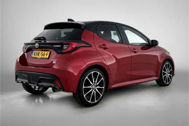 Toyota Yaris (2024) thumbnail 2