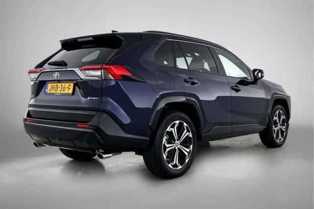 Toyota RAV4 (2025) thumbnail 2