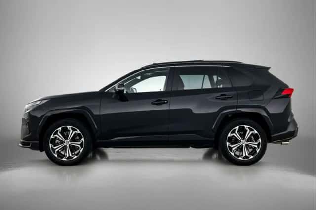 Toyota RAV4 (2025) thumbnail 3
