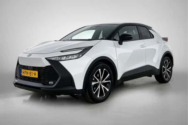 Toyota C-HR (2025) thumbnail 1
