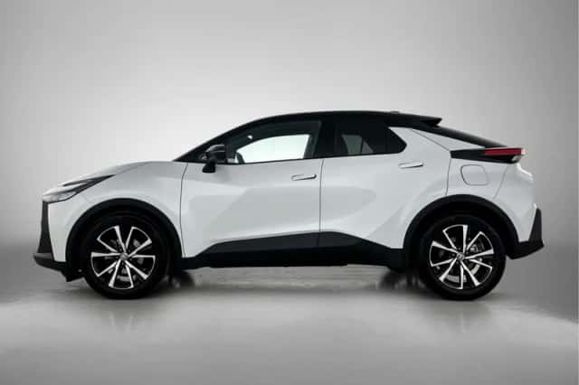 Toyota C-HR (2025) thumbnail 3