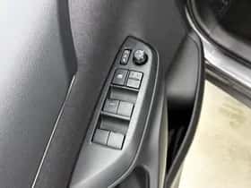 Toyota Yaris_Cross (2025) thumbnail 21