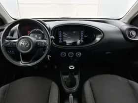 Toyota Aygo (2022) thumbnail 4