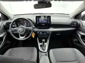 Toyota Yaris (2022) thumbnail 4