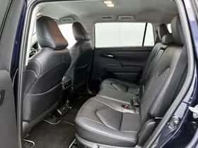 Toyota Highlander (2024) thumbnail 16