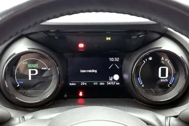 Toyota Yaris (2021) thumbnail 5
