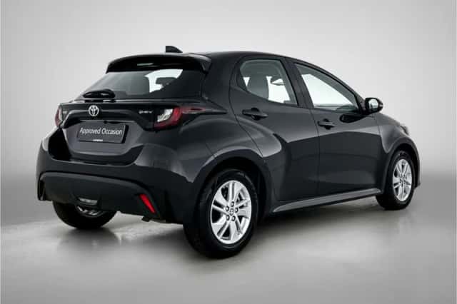 Toyota Yaris (2025) thumbnail 2