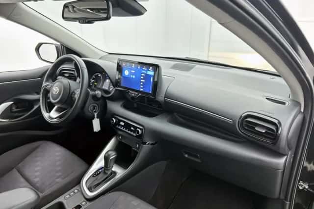 Toyota Yaris (2025) thumbnail 6