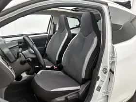 Toyota Aygo (2021) thumbnail 17