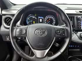Toyota RAV4 (2017) thumbnail 17