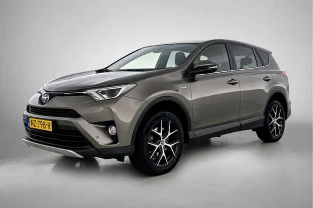 Toyota RAV4 (2017) thumbnail 1