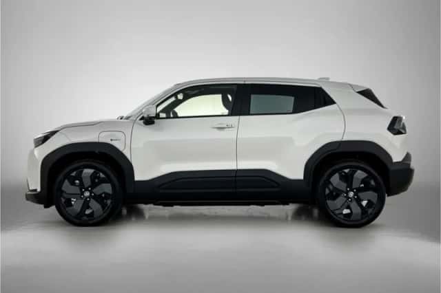 Toyota Urban_Cruiser (2026) thumbnail 2