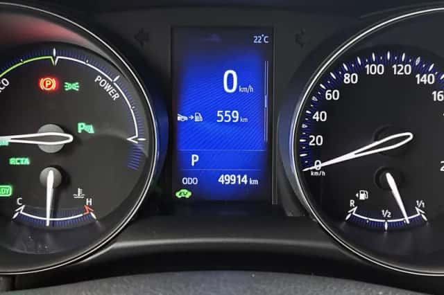 Toyota C-HR (2019) thumbnail 5