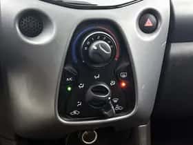 Toyota Aygo (2019) thumbnail 9
