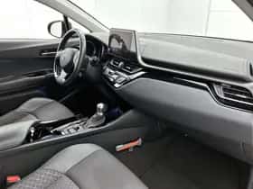 Toyota C-HR (2023) thumbnail 6