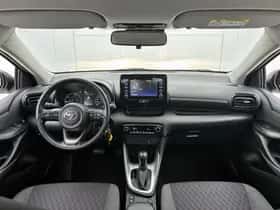 Toyota Yaris (2021) thumbnail 4