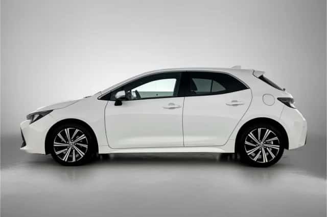 Toyota Corolla (2021) thumbnail 3