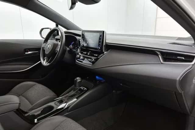 Toyota Corolla (2021) thumbnail 6